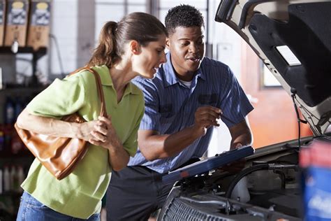 Auto Repair Customer Service .